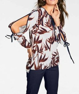 Блузка, кремовая