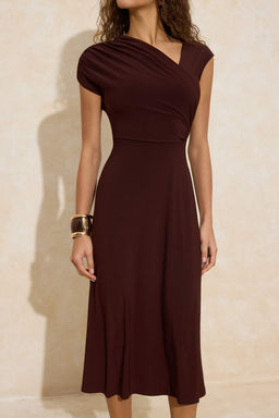 Kahverengi A-Kesim/Can Form Dusuk Kol K?sa Kollu Buzgulu Midi Esnek Orme Elbise TWOSS26EL00045 - Trendyolmilla фото 5