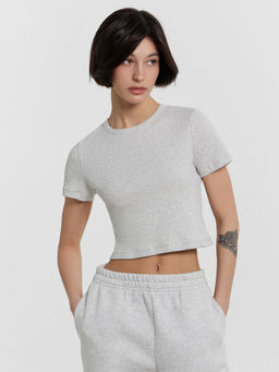 Футболка женская серая укороченная