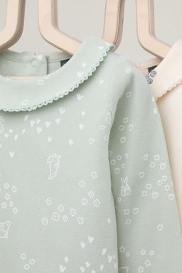 К 6539-2уп/зайчата на полянке,голубика и цветы набор полукомбинезон (боди) яс