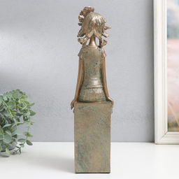 Фигурка полистоун Девочка на кубе, с цветком в волоса?, под бронзу, 9.5?12?34 см