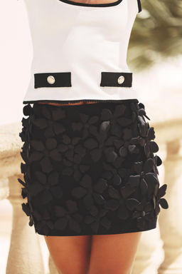 FLORAL TEXTURED KNIT MINI SKIRT - Zara фото 2
