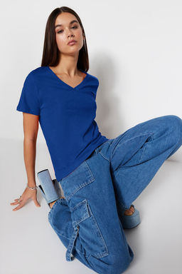 TRENDYOLMILLA Beyaz %100 Pamuk Basic V Yaka Orme T-Shirt TWOSS23TS00001  фото 2