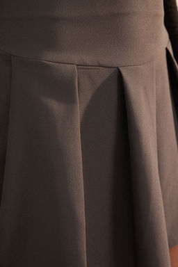 TRENDYOLMILLA Koyu Bej Premium Yuksek Kalite Pileli Mini Boy Dokuma Etek TWOAW24ET00309  фото 11