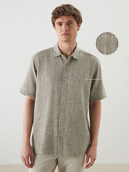 Regular Fit K?sa Kollu Erkek Dokulu G?mlek