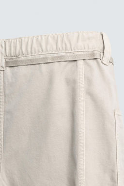 BERMUDA BAGGY FIT CINTUR?N / Piedra