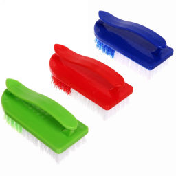 Цена за 3 шт. Щетка пластмассовая Утюг 14см 1001