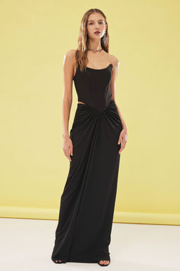 TRENDYOLMILLA Siyah Bel Cut-Out Detayl? Korse Gorunumlu Uzun S?k Abiye Elbise TPRSS25AE00022  фото 2
