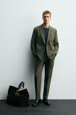 DOUBLE-BREASTED WOOL SUIT BLAZER
