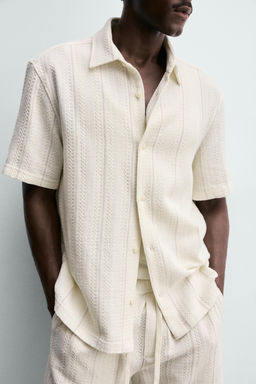CAMISA REGULAR FIT ESTRUCTURA / Crudo - Zara фото 5