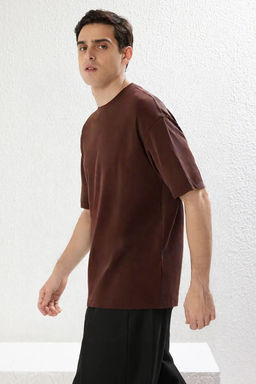 TRENDYOL MAN Koyu Kahverengi Oversize/Genis Kesim %100 Pamuklu Bask?l? T-Shirt TMNSS25TS00070 - Trendyolmilla фото 4