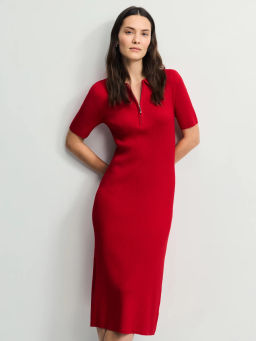 Вязаное платье поло из вискозы / Zarina