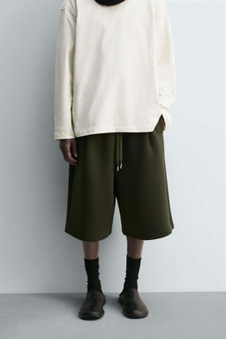 PLEATED NEOPRENE-EFFECT LONG BERMUDA SHORTS - Zara фото 2