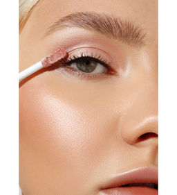 LuxVisage Тени для век жидкие SATIN Nude super stay тон 202 Pastel Peach 3,5г  фото 3