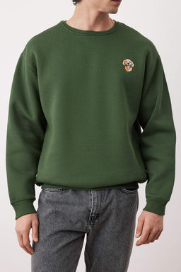 Haki Bisiklet Yaka Oversize/Genis Kesim Ici Polarl? Kopek Nak?s Sweatshirt TMNAW24SW00064