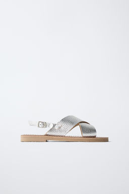 SANDALIA METALIZADA PIEL / Plata