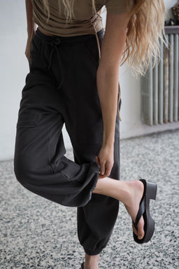 PANTAL?N JOGGER BOLSILLOS / Plomo - Zara фото 3