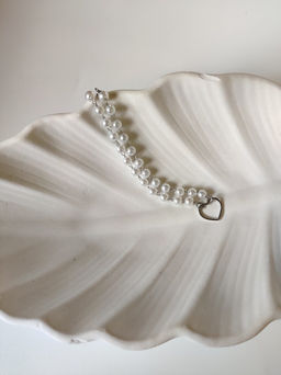 Браслет из стали с бусинами