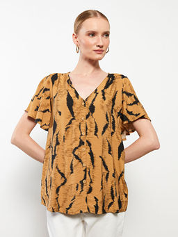 V Yaka Desenli K?sa Kollu Kad?n Bluz