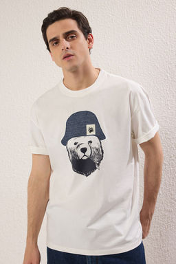 TRENDYOL MAN Ekru Oversize/Genis Kesim Aplike Sapka Detayl? %100 Pamuklu K?sa KolT-Shirt TMNSS25TS00016 - Trendyolmilla фото 17