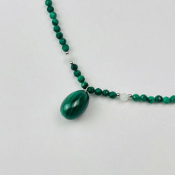 Чокер из Малахита и белого Опала - Радуга самоцветов фото 2