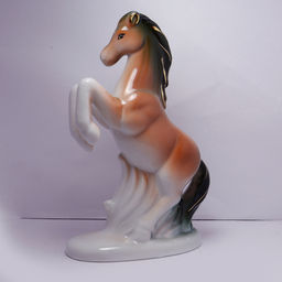 Лошадь символ 2026 года символ силы мощи достижения цели и победы 15см-9см