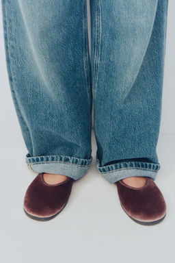 VELVET BALLET FLATS