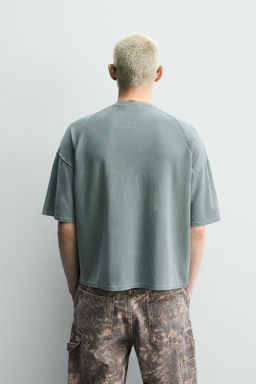 CAMISETA PUNTO TEXTO ESTAMPADO SPRAY / verde lavado