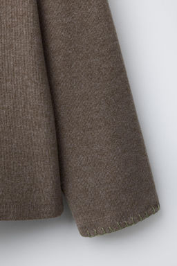 SOFT-TOUCH T-SHIRT WITH CONTRAST TOPSTITCHING - Zara фото 4