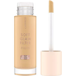 CATRICE Флюид с эффектом мягкого свечения Soft Glam Filter Fluid, 020 Light Medium 30 мл  фото 3