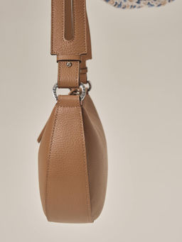 Сумка женская сэддл Azaro 31042 светлый орех