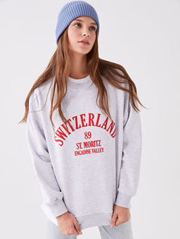Bisiklet Yaka Bask?l? Uzun Kollu Oversize Kad?n Sweatshirt