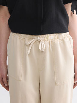 Джинсы Carrot Fit женские с эластичным поясом