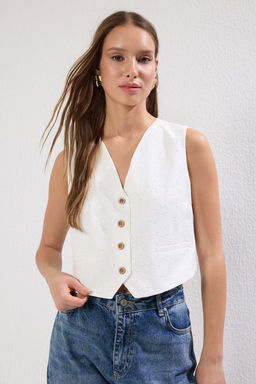 Trendyolmilla Beyaz Regular V Yaka Regular Fit Brode/Fisto Yelek TWOSS25YE00089