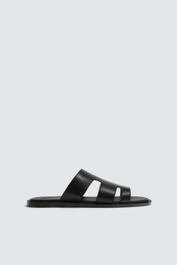 SANDALIA TIRA / Negro