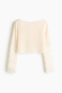 Top efecto crochet con escote barco