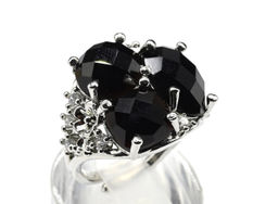 Кольцо из ювелирного сплава с агатом черным (имитация) Радуга камня