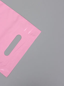 Цена за 50 шт. Пакет полиэтиленовый с вырубной ручкой, розовый 20×30 см, 60 мкм