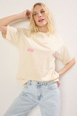 TRENDYOLMILLA Tas Premium %100 Suprem S?rt ve On Bask?l? Oversize/Genis Kal?p Orme T-Shirt TWOSS25TS00072 фото 2