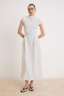Beyaz Puantiye Desen Maxi Finike Dokuma Elbise&Tulum Elbise TWOSS26EL01009