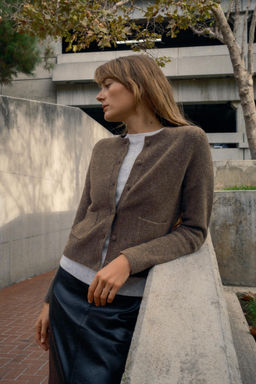 COVERED BUTTON KNIT CARDIGAN