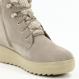 Ботинки женские