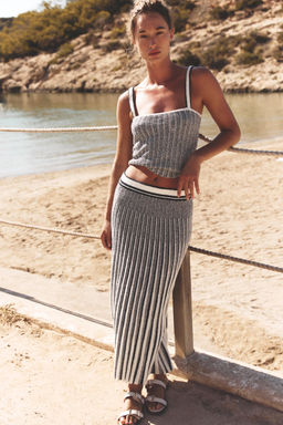STRIPED KNIT CROP TOP