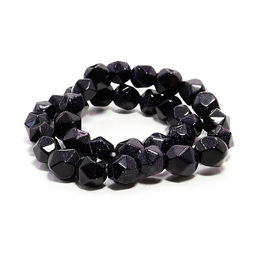 Браслет из камня 6 мм с огранкой Авантюрин синий поможет сберечь красоту и подарить удачу в любви