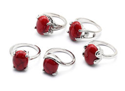 Кольцо "Смайл" с кораллом (имитация), овал, размер 17 Радуга камня