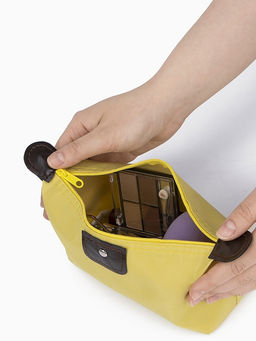 Цена за 2 шт. Косметичка простая на молнии, маленькая, жёлтая