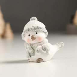 Фигурка полистоун Белый птенчик в шапке и вязанном шарфе, серебро, 5?3.5?5 см, МИКС