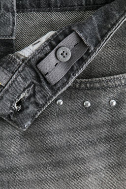 Vaquero corto con detalles bordados - H&m фото 5