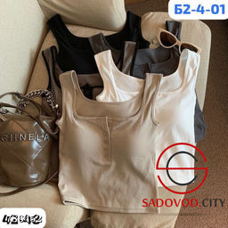 Женский топ с тонким поролоном