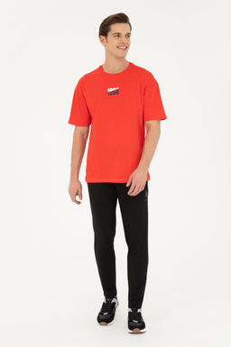 Мужская красная футболка Неожиданная скидка в корзине